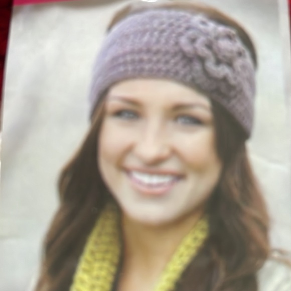 Bedazzled rose 🌹 accent headband NWT - Picture 3 of 5